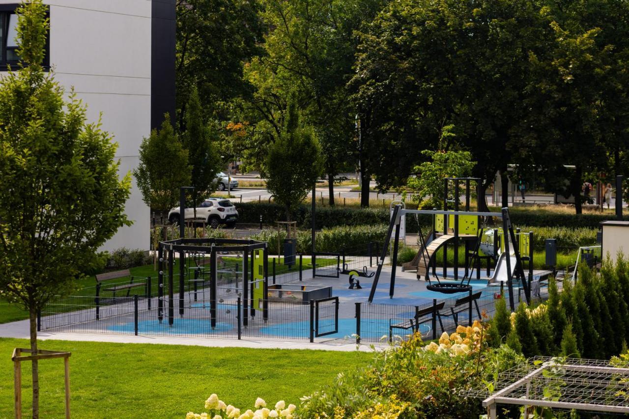 Cosy Apartment Bialej Floty With Parking By Noclegi Renters Варшава Экстерьер фото